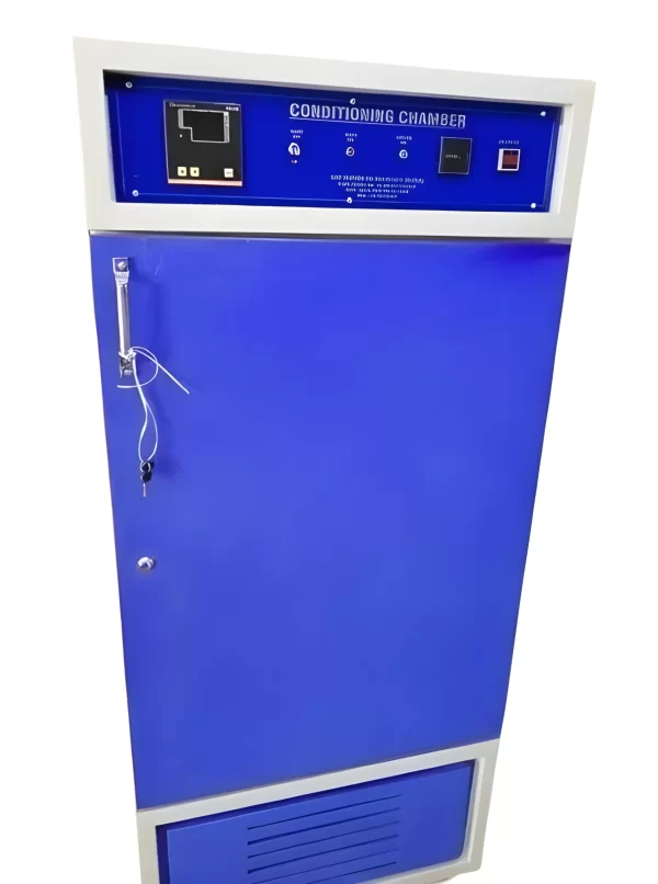 CONDITIONING CHAMBER suitable for 3 helmets
